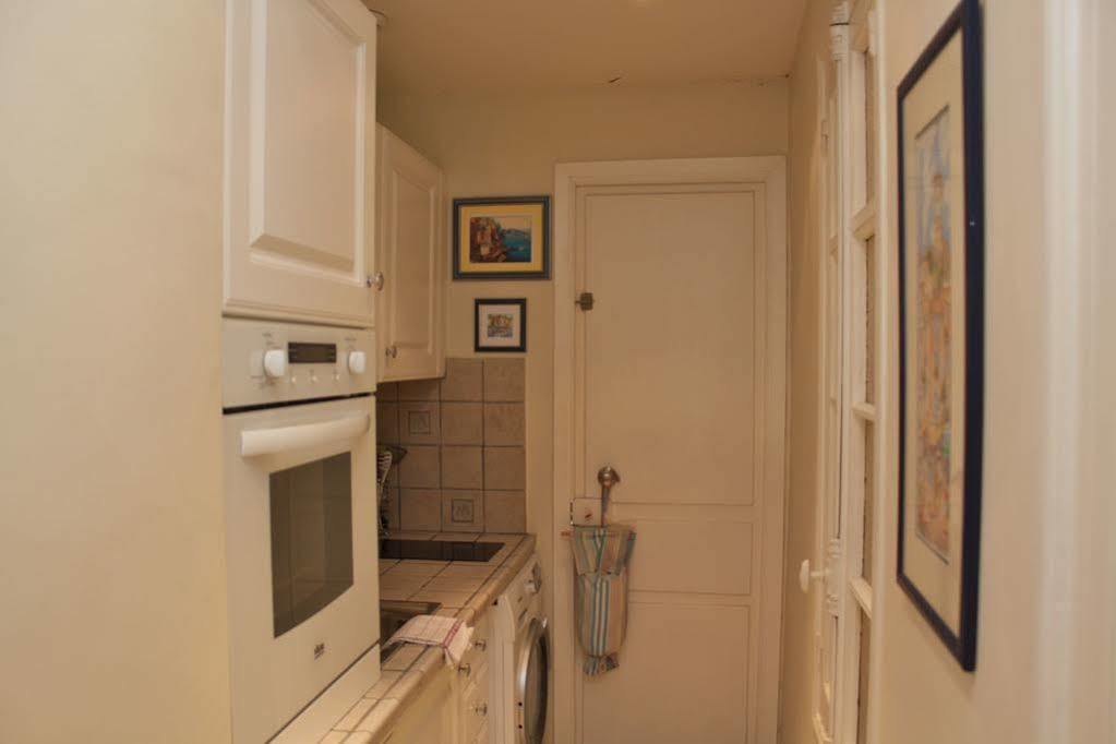 Very Charming Studio Apartment On Port In Cannes A Short Walk To Palais With Aircon And Internet 411 Exterior photo