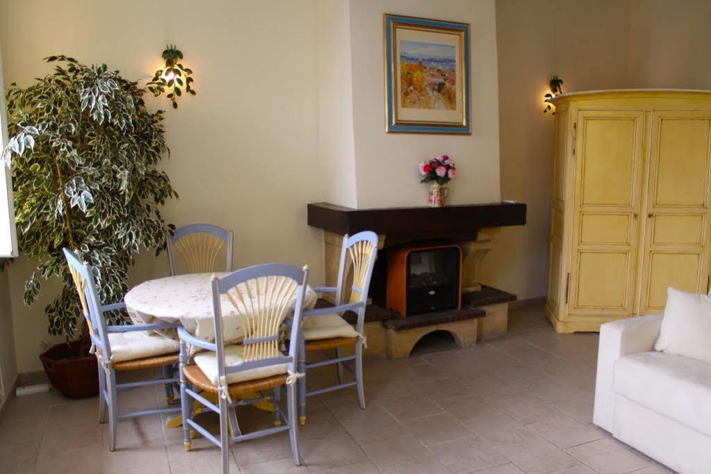 Very Charming Studio Apartment On Port In Cannes A Short Walk To Palais With Aircon And Internet 411 Exterior photo